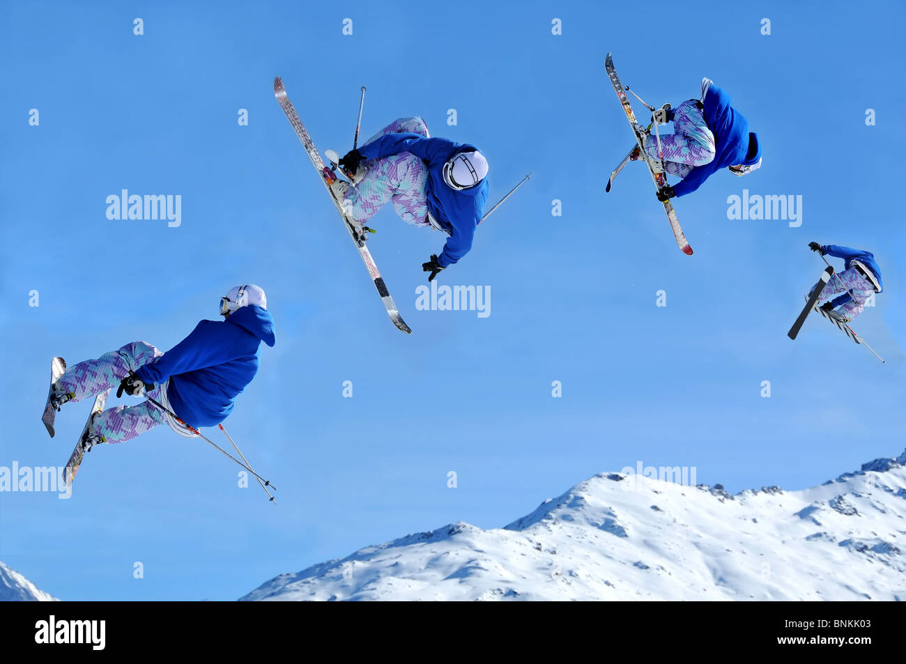 Suiza Valais Verbier ski esquí Esquí esquiador bastones de esquí pisos  palos Saltar saltar acrobat acrobacias sensacionales Fotografía de stock -  Alamy