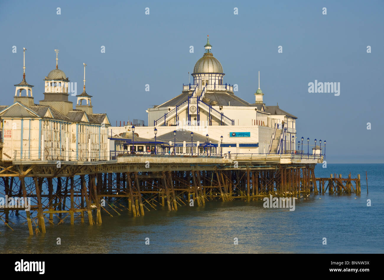 Eastbourne East Sussex Eastbourne Pier Eastbourne East Sussex Inglaterra GB Reino Unido Europa Foto de stock