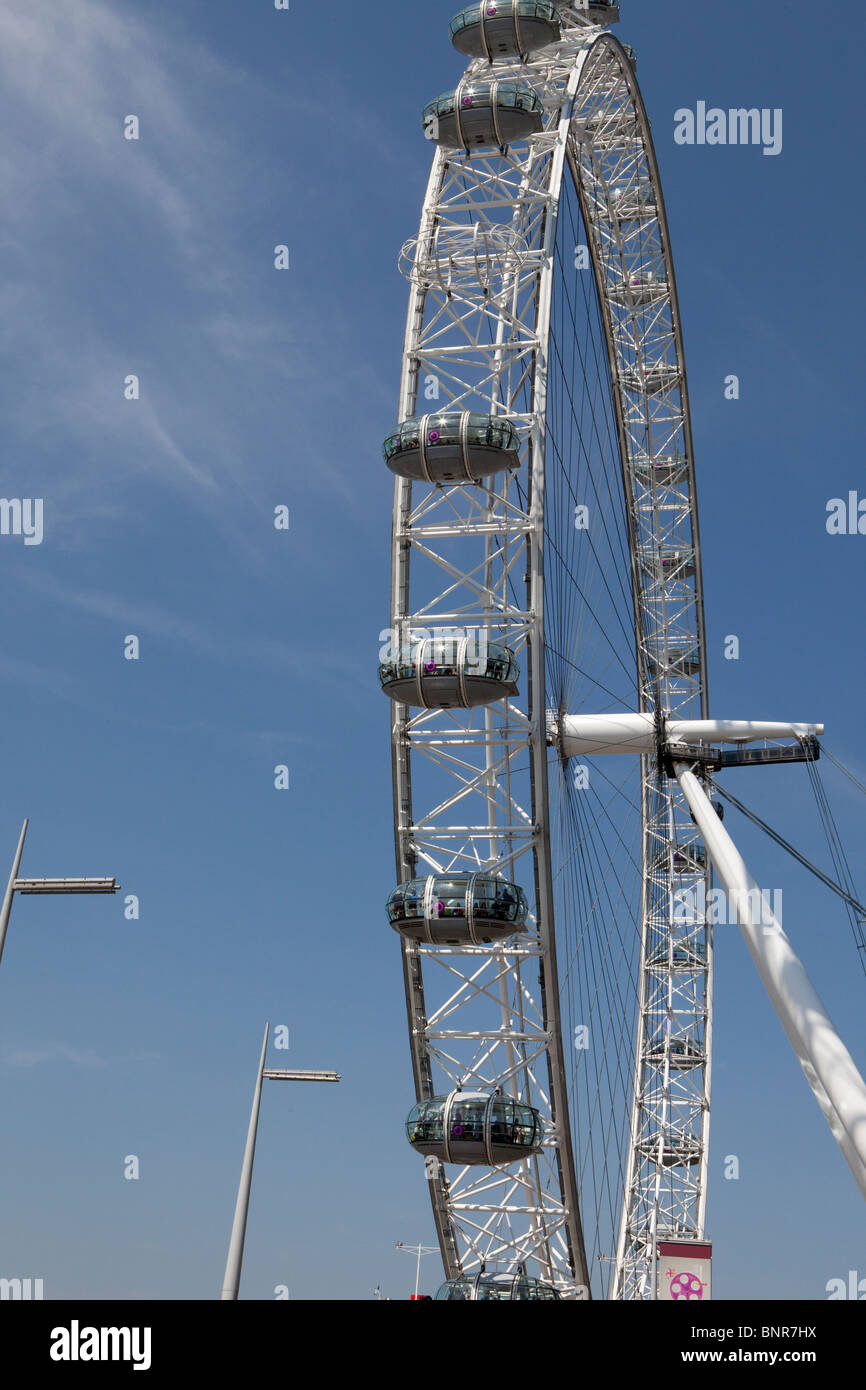 Atracción turística y la plataforma de observación, el Ojo de Londres, Londres, Inglaterra Foto de stock