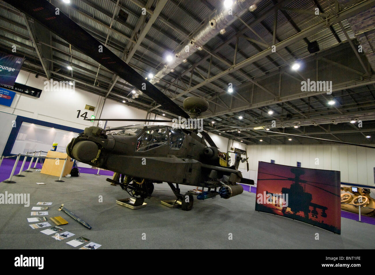 Los sistemas de defensa y equipamiento Internacional (DSEi) Exposición de 2009, en el centro ExCel, Docklands Foto de stock