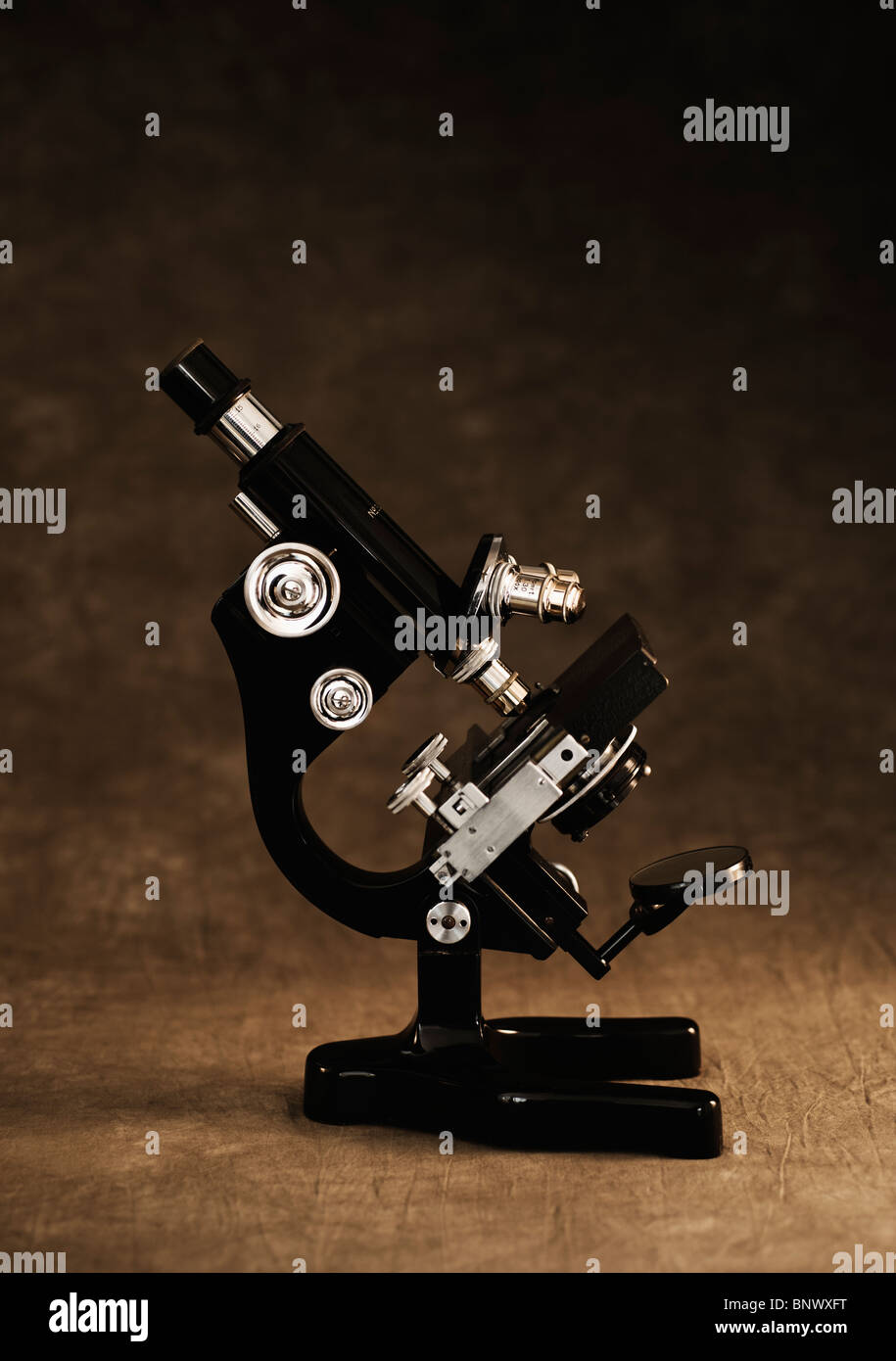 History of microscopes fotografías e imágenes de alta resolución - Página 2  - Alamy