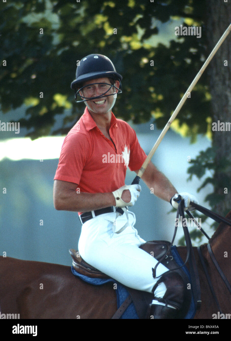 El príncipe Carlos durante un partido de polo en Cirencester Polo Club  Fotografía de stock - Alamy