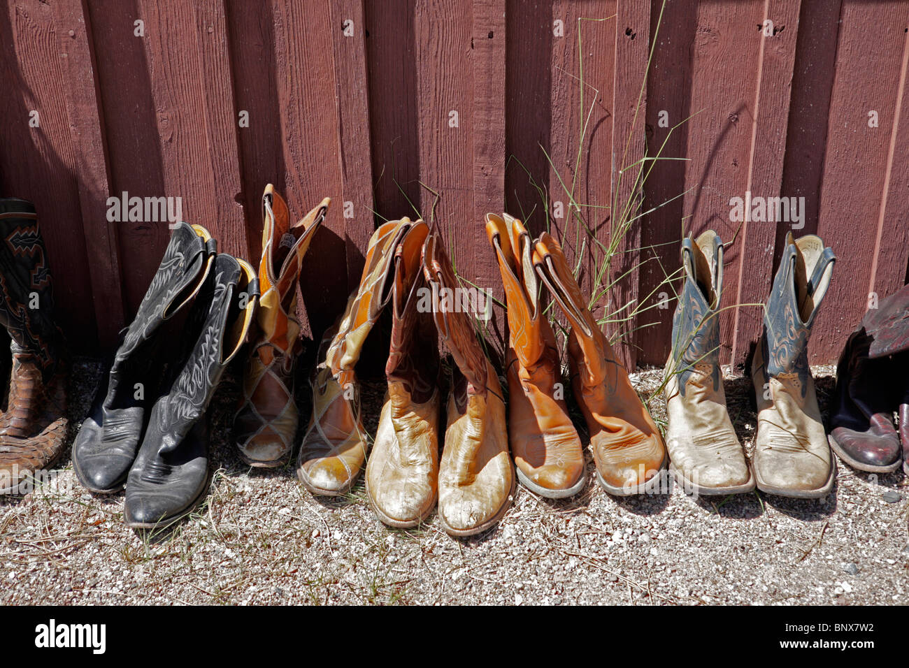 Botas usadas fotografías e de alta resolución -