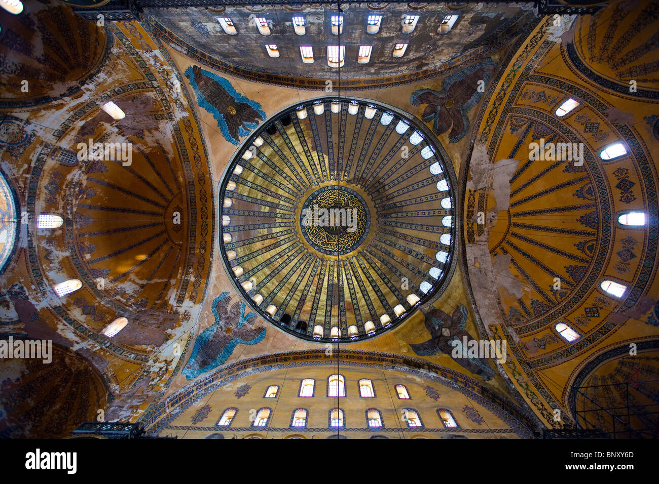 En el interior de la Catedral de Santa Sofía Hagia Sophia en Estambul, Turquía Foto de stock