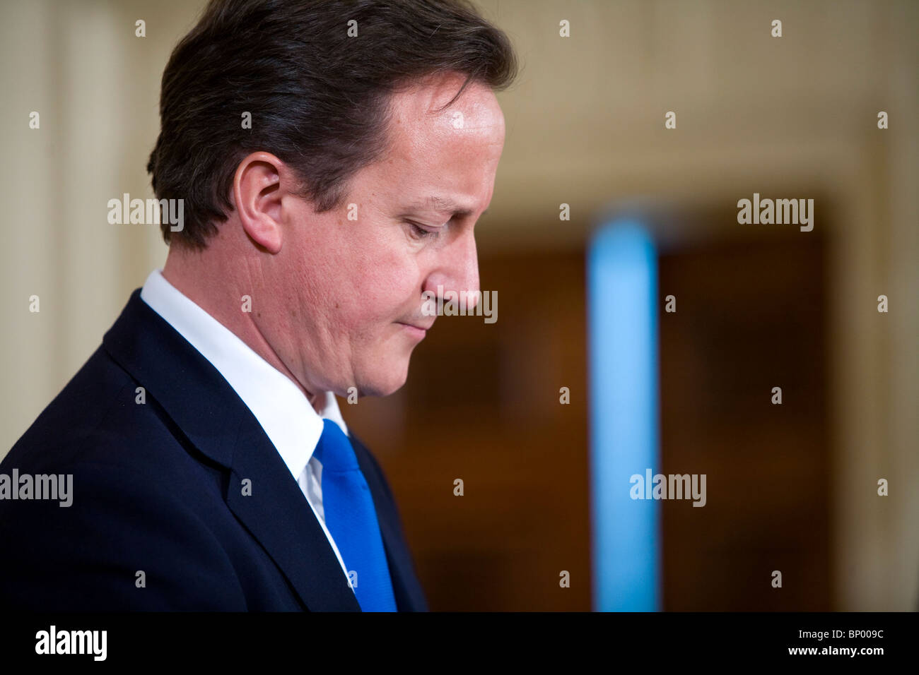 El Primer Ministro del Reino Unido, David Cameron participa en una conferencia de prensa conjunta en la Casa Blanca. Foto de stock