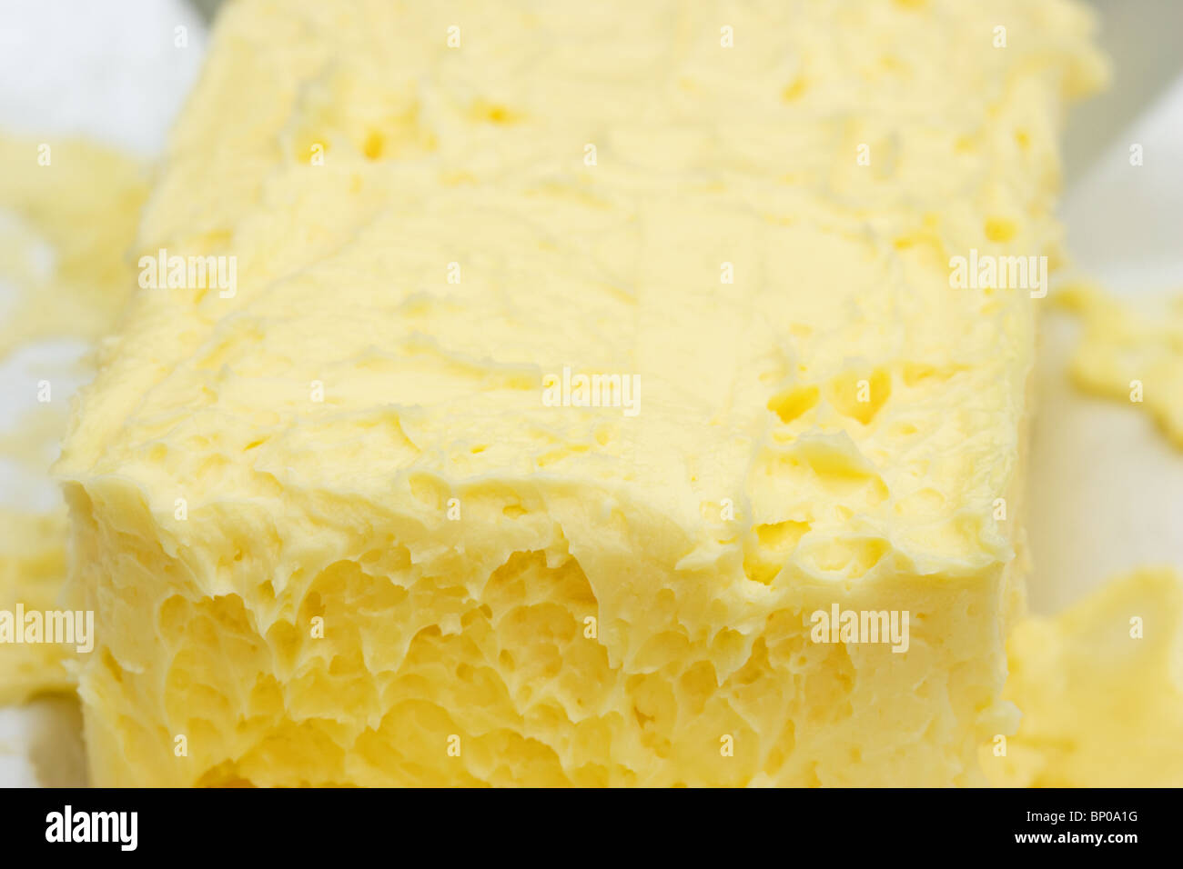 Bloque de 250 g de mantequilla irlandesa suave Foto de stock