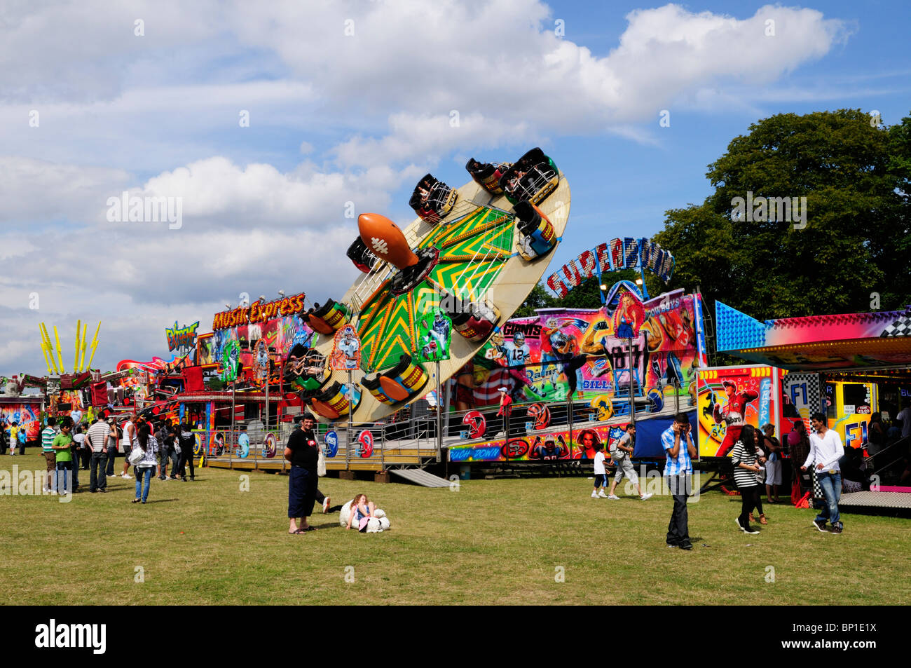 Atracciones en el London Mela, Gunnersbury Park, Londres, Inglaterra, Reino Unido. Foto de stock