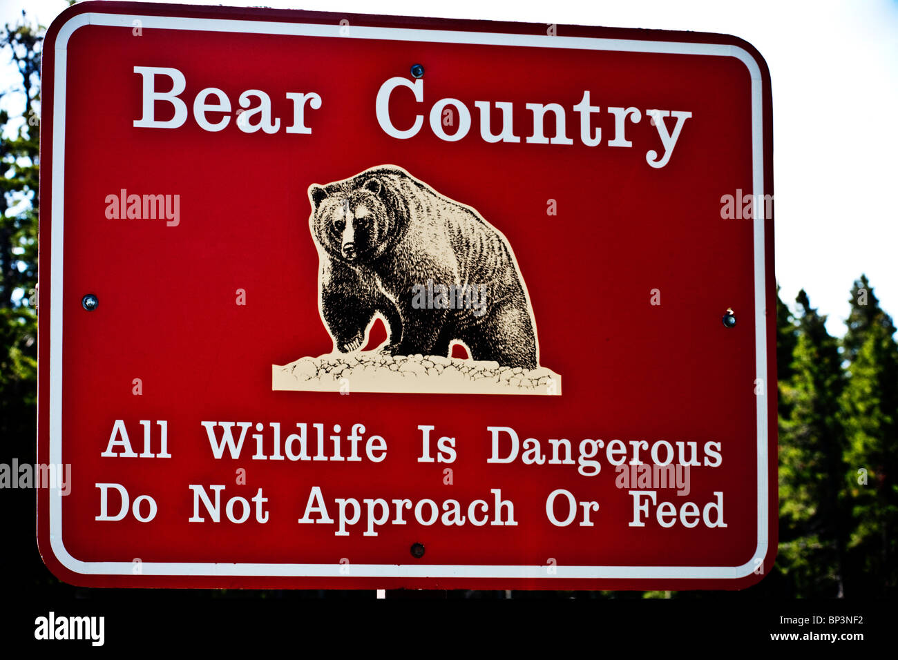 Llevar la señal de advertencia, el Parque Nacional de Los Glaciares, Estados Unidos Foto de stock