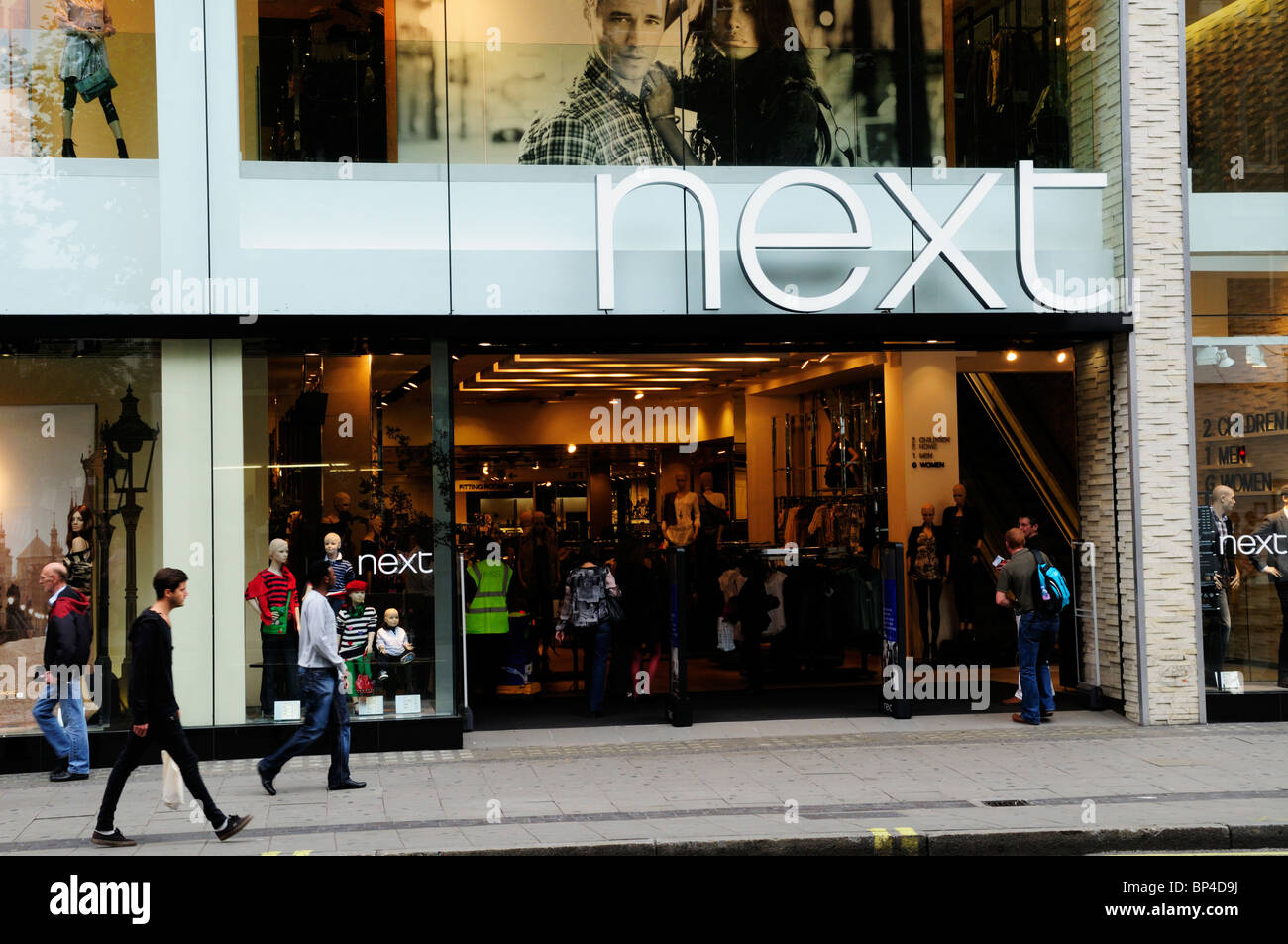 La próxima Tienda de ropa, Oxford Sreet, Londres, Inglaterra, Reino Unido. Foto de stock