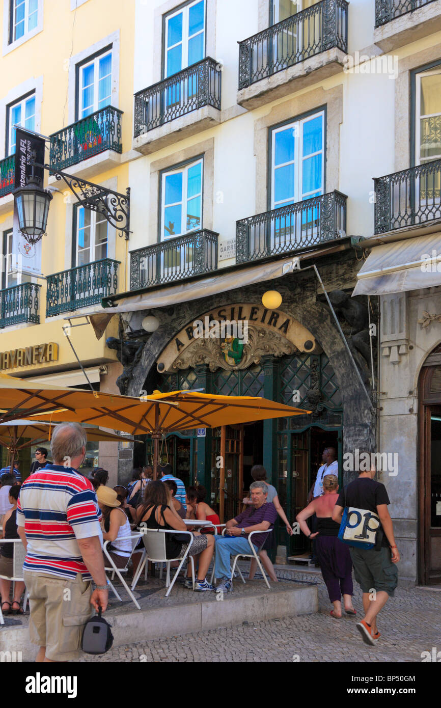 Portugal lisbon largo chiado cafe fotografías e imágenes de alta resolución  - Alamy