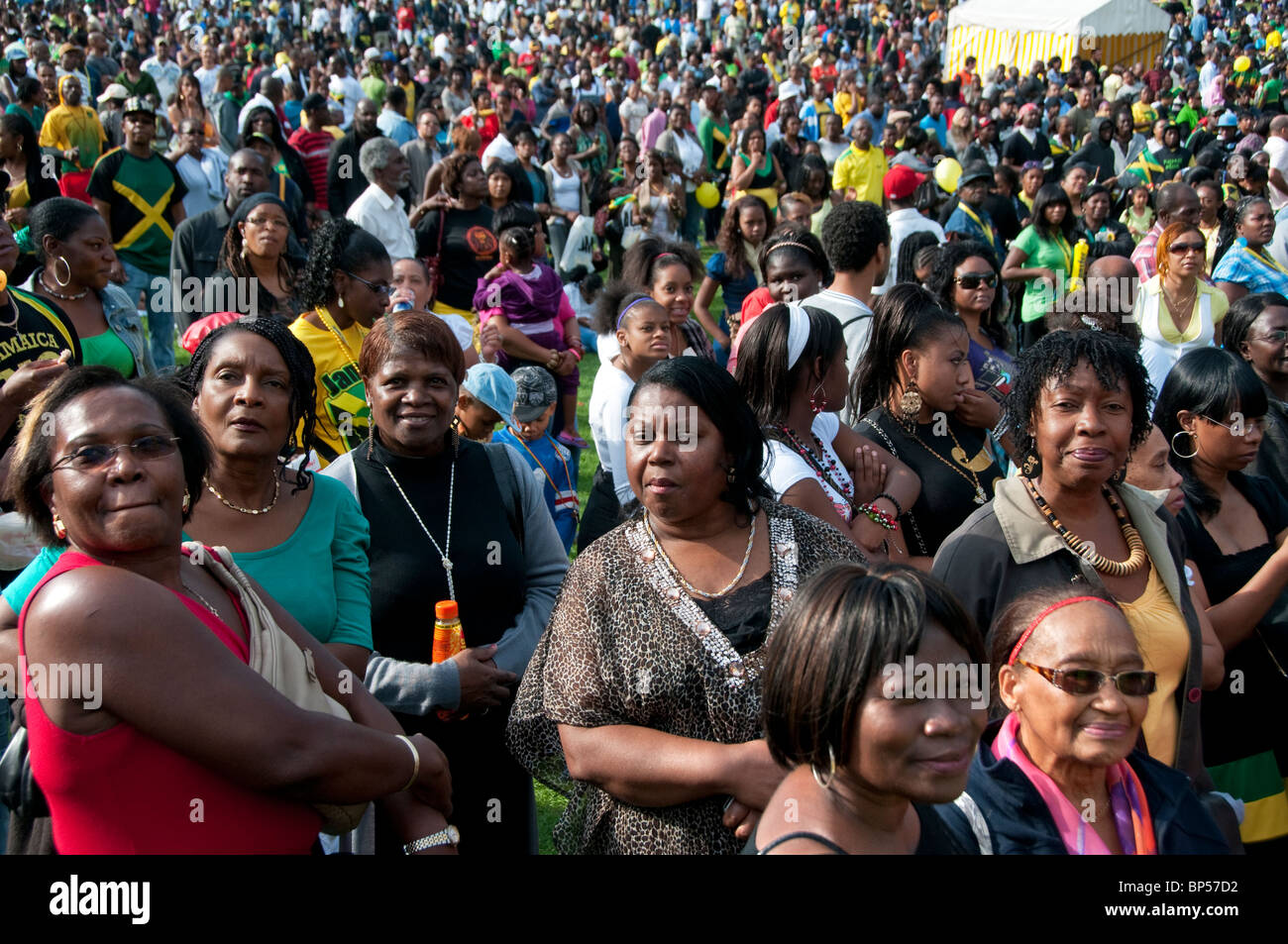 West Indian multitud en el día de la familia en Jamaica Crystal Palace