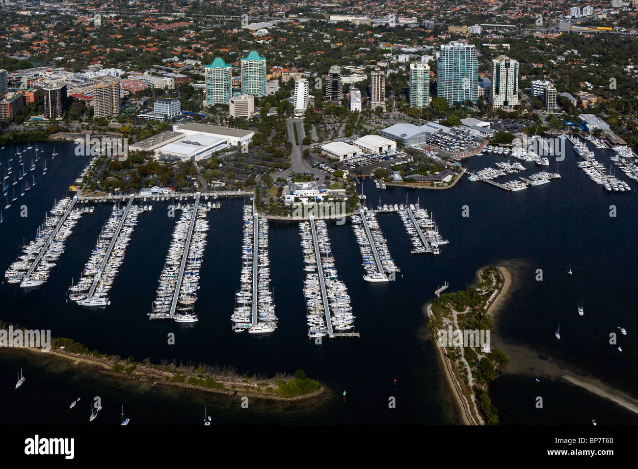 Vista aérea sobre marina clave Cena Coconut Grove Miami Florida Foto de stock