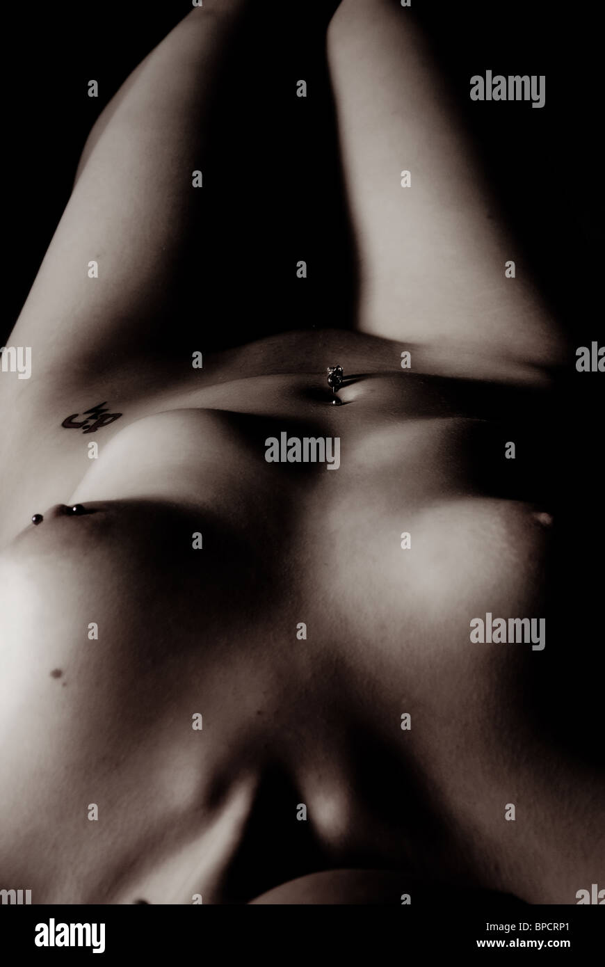 Desnudos artísticos de mujer Fotografía de stock - Alamy