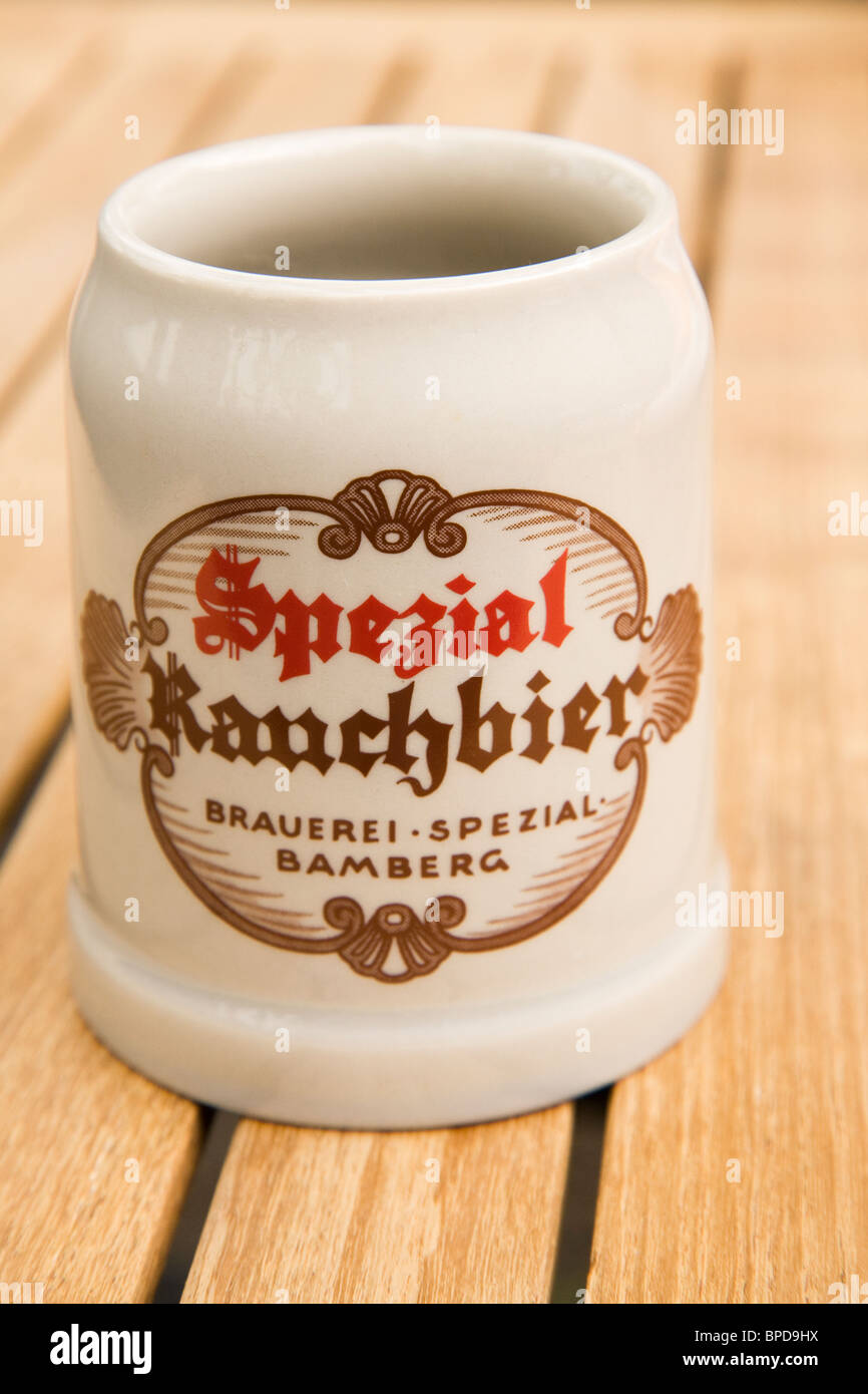 Medio litro de cerveza stein de Bamberg, Alemania. Foto de stock