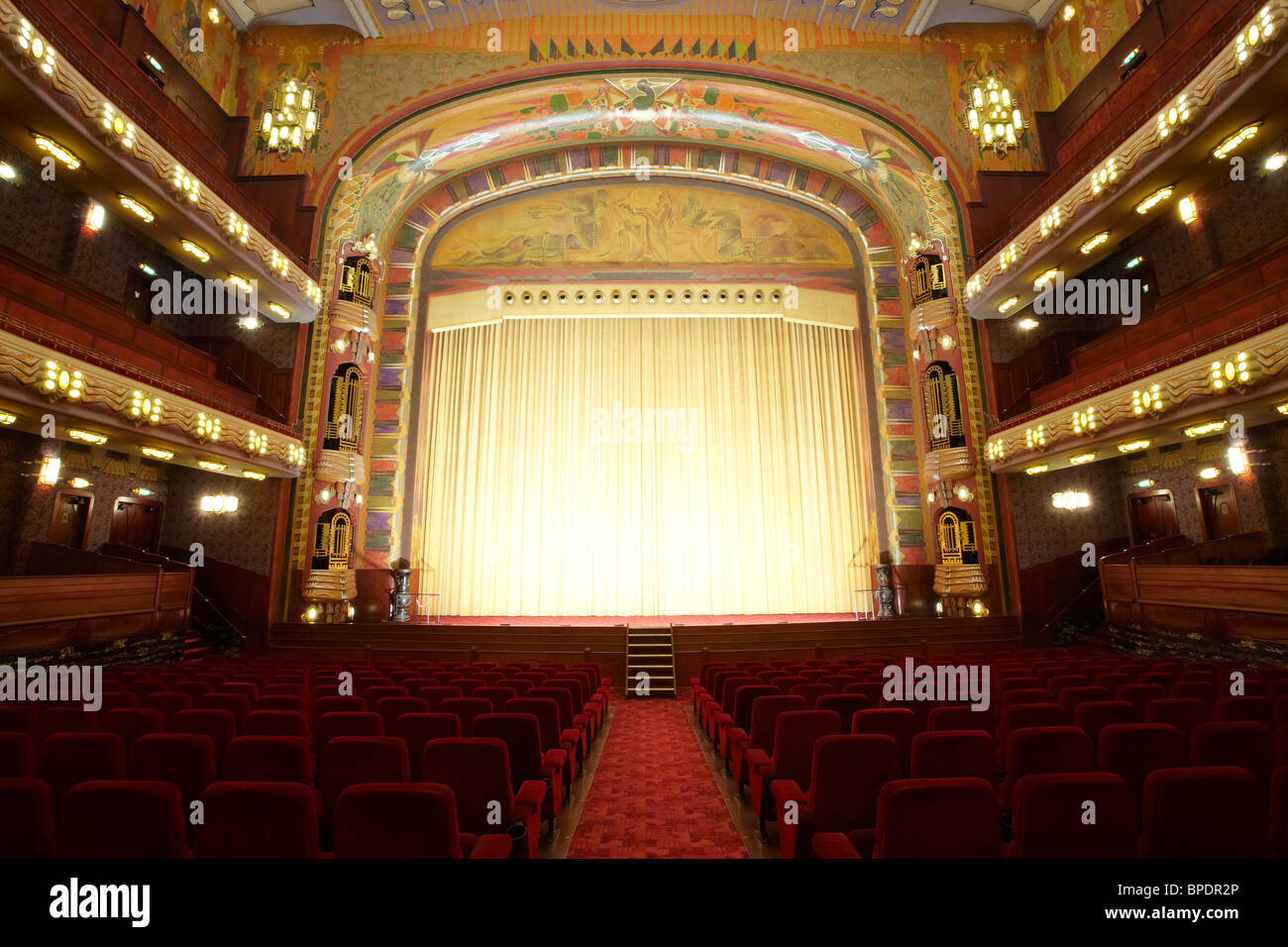 Teatro / Cine Tuschinski en Amsterdam Foto de stock