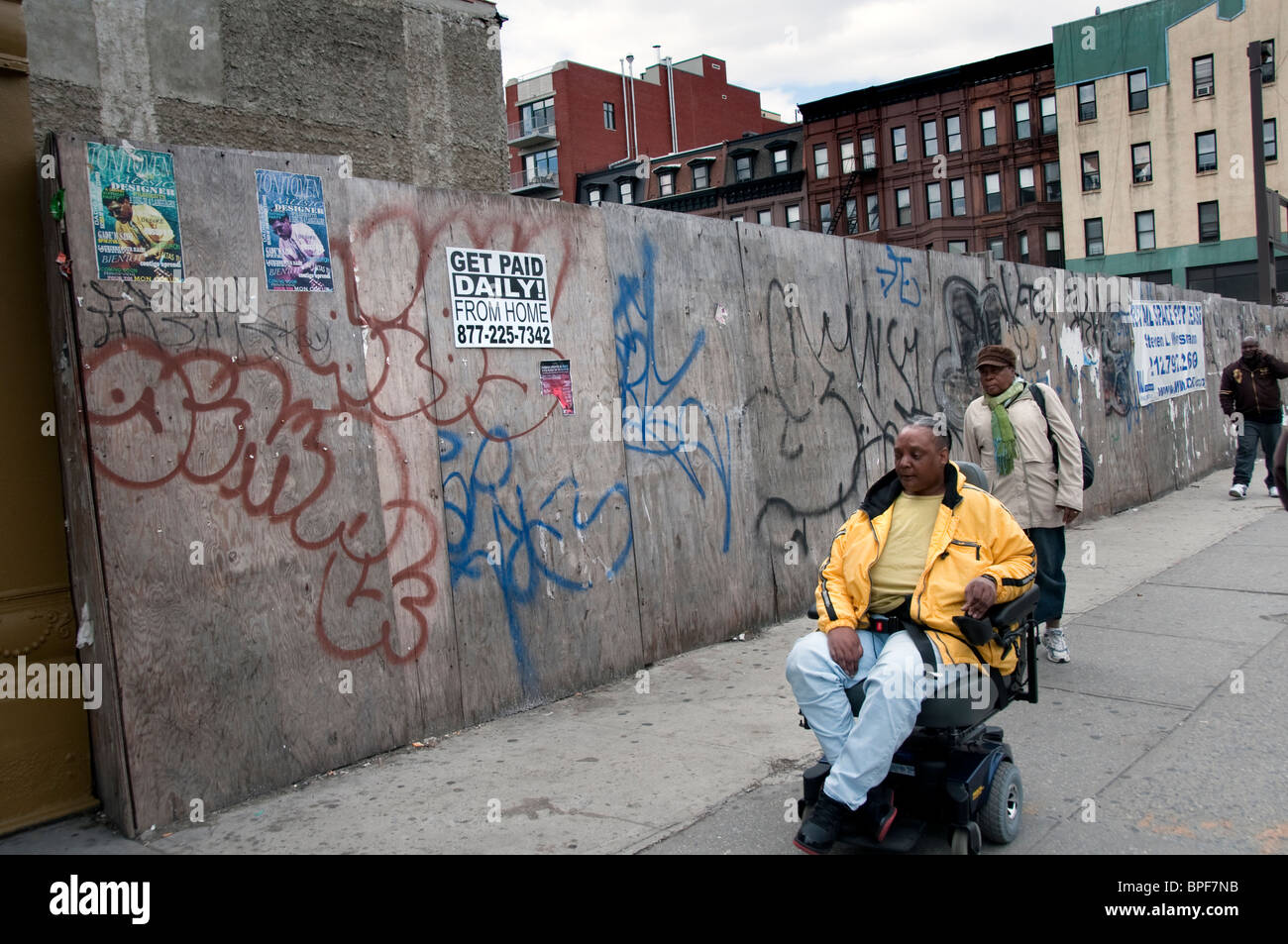 El acaparamiento de obras de construcción en la calle 125 de la ciudad de Nueva York Harlem Foto de stock