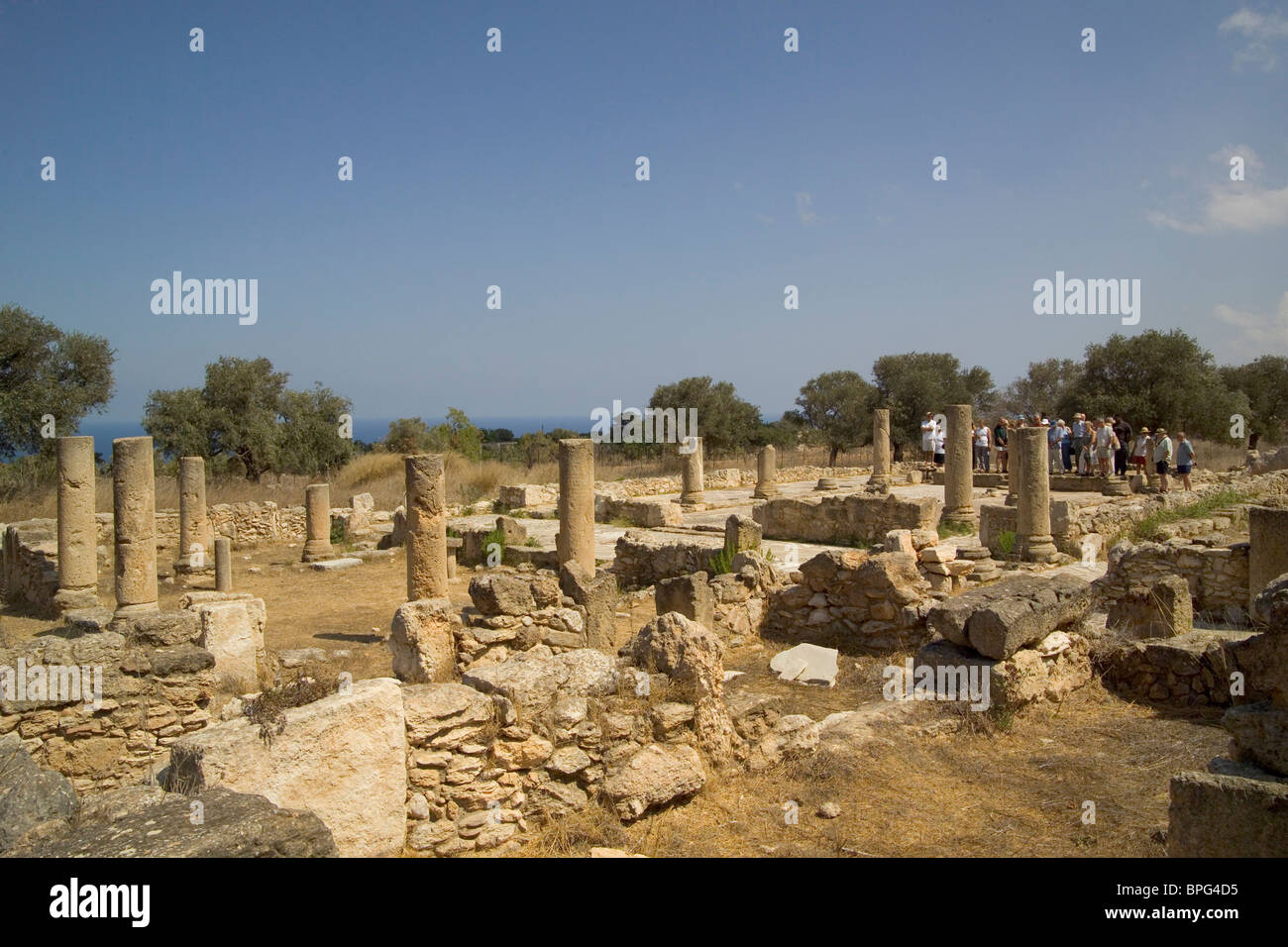 Ruinas de la iglesia de Ayia Trias, Sipahi, Chipre Septentrional Foto de stock