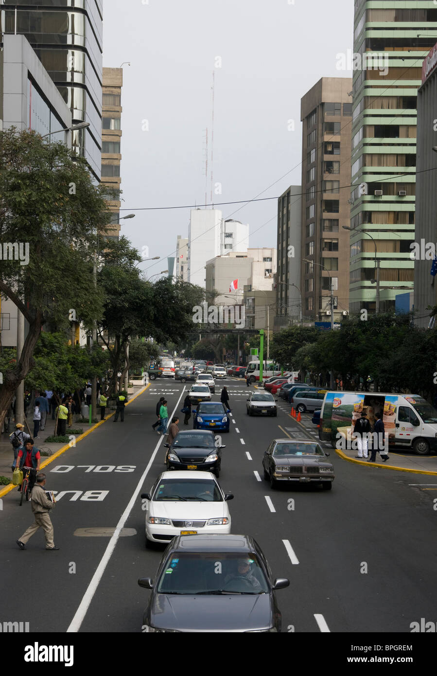 Perú. Lima. La avenida Larco. El distrito de Miraflores. Foto de stock