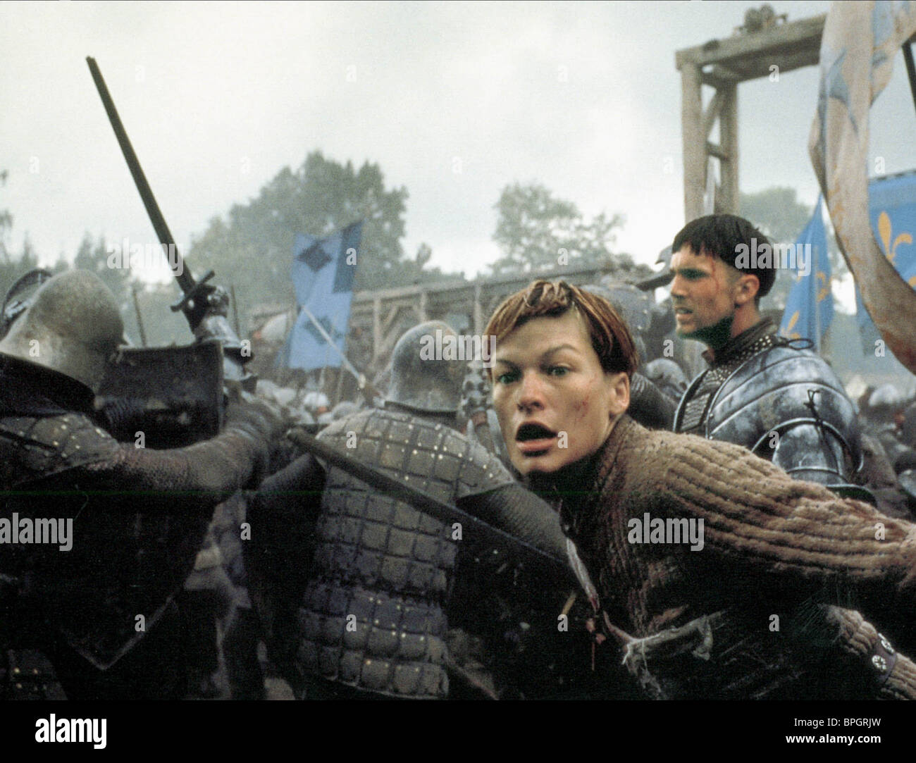 Milla Jovovich El Messenger La Historia De Juana De Arco 1999 Fotografia De Stock Alamy