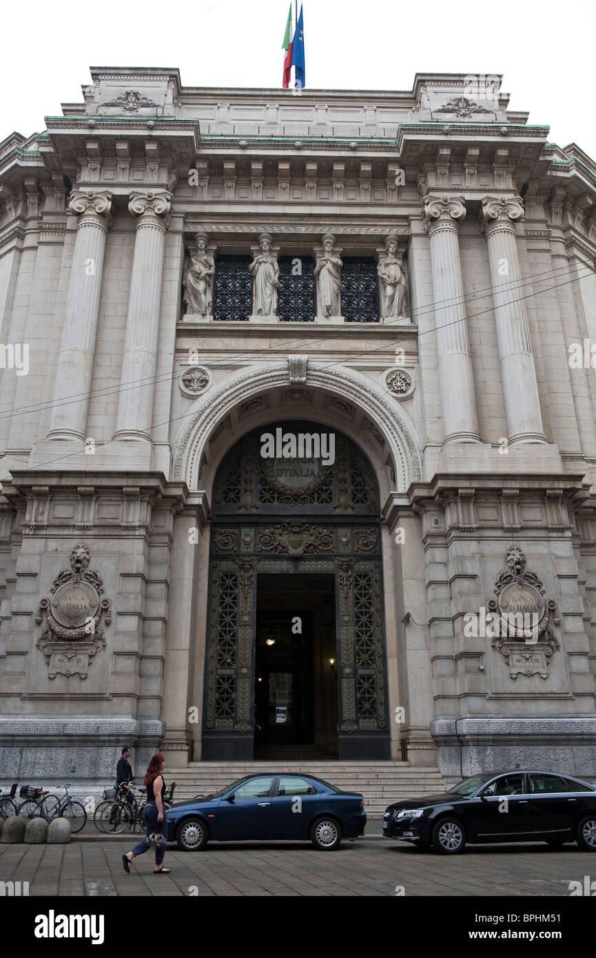 El Banco Central de Italia, Milán, Italia sucursal Fotografía de stock -  Alamy