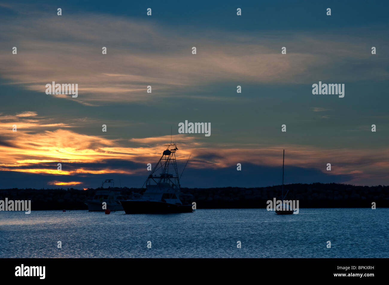 Amanecer en Oak Island marina, Nova Scotia Foto de stock