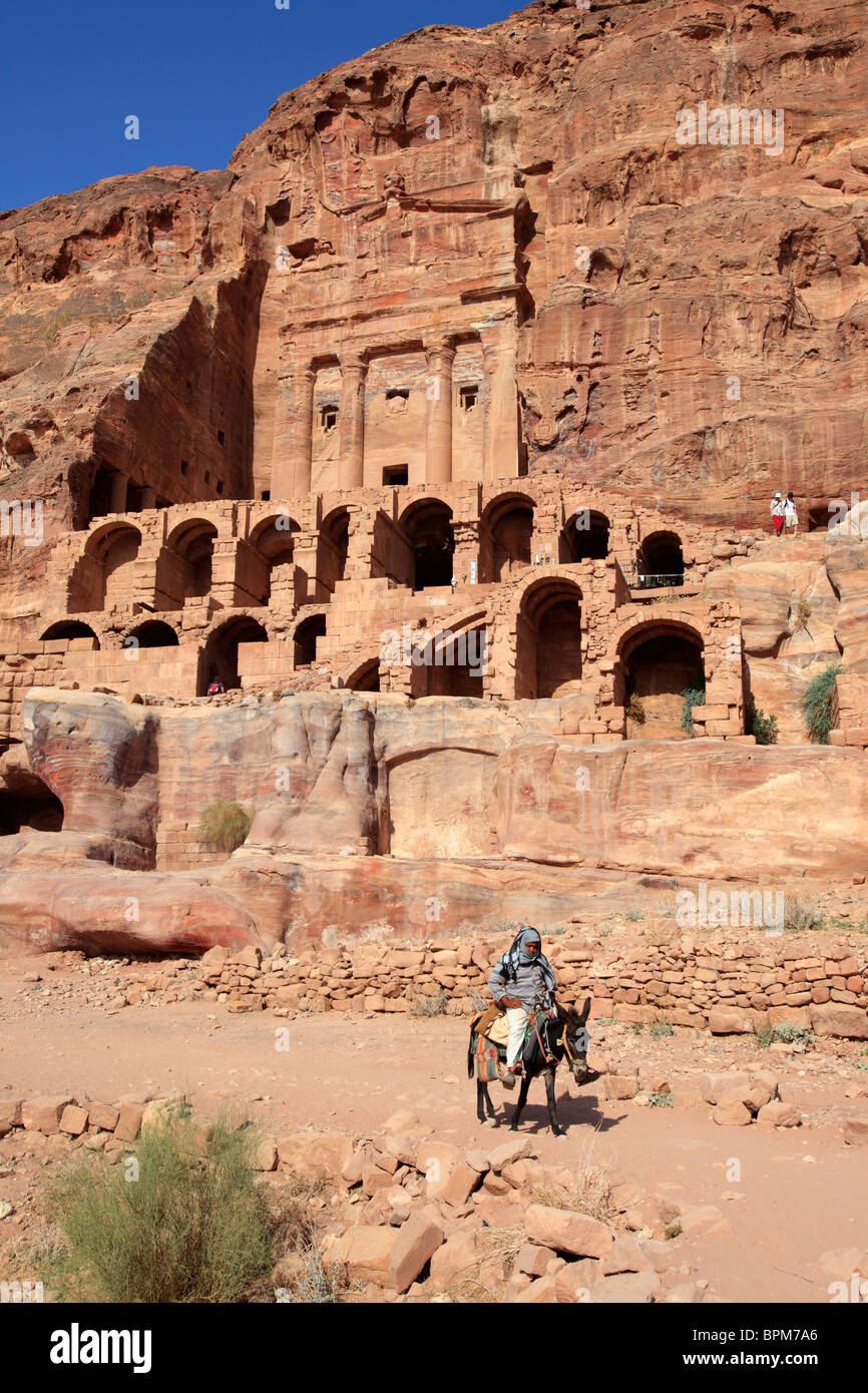 El URN tumba, una de las tumbas reales de Petra, Jordania Foto de stock