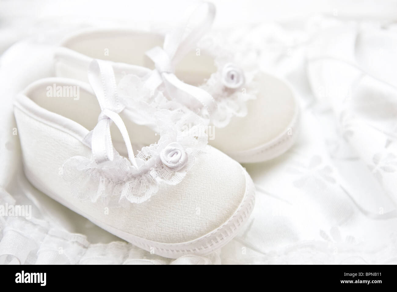 Niña zapatos para bautizo Fotografía de stock Alamy