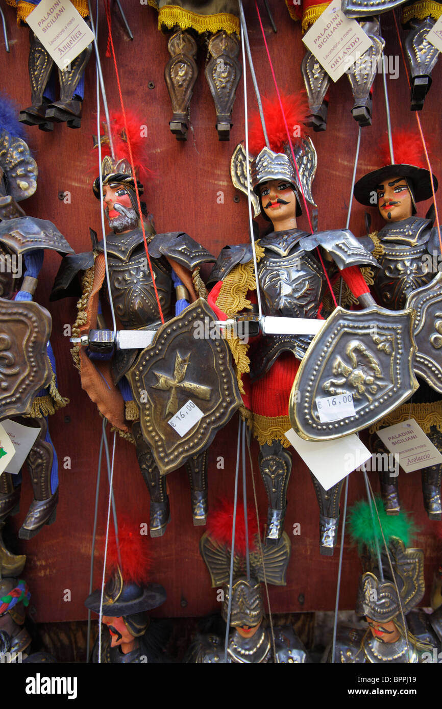 Los títeres Sicilianos tradicionales, Sicilia, Italia Foto ...