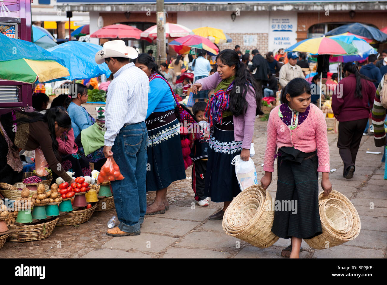 Mercado municipal san cristobal de fotografías e imágenes de alta  resolución - Alamy