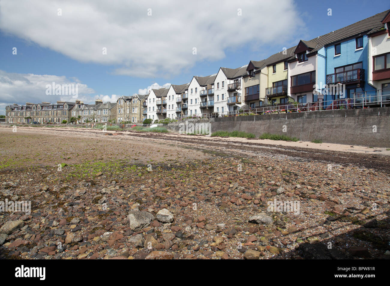 Casas en Fairlie, un pueblo en el camino costero de Ayrshire al lado