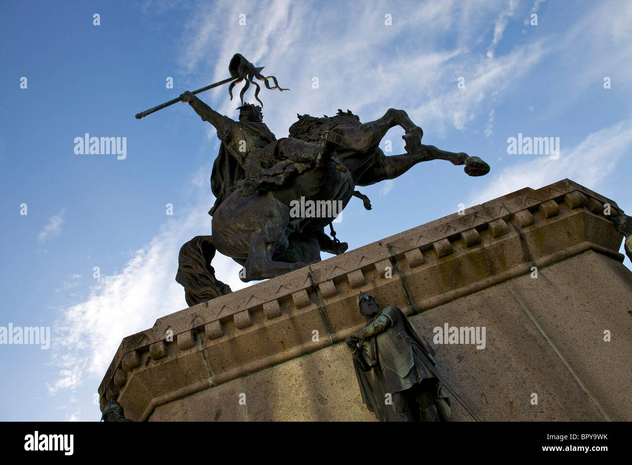 Estatua de Guillermo el Conquistador, en la plaza de Falaise, Francia Foto de stock