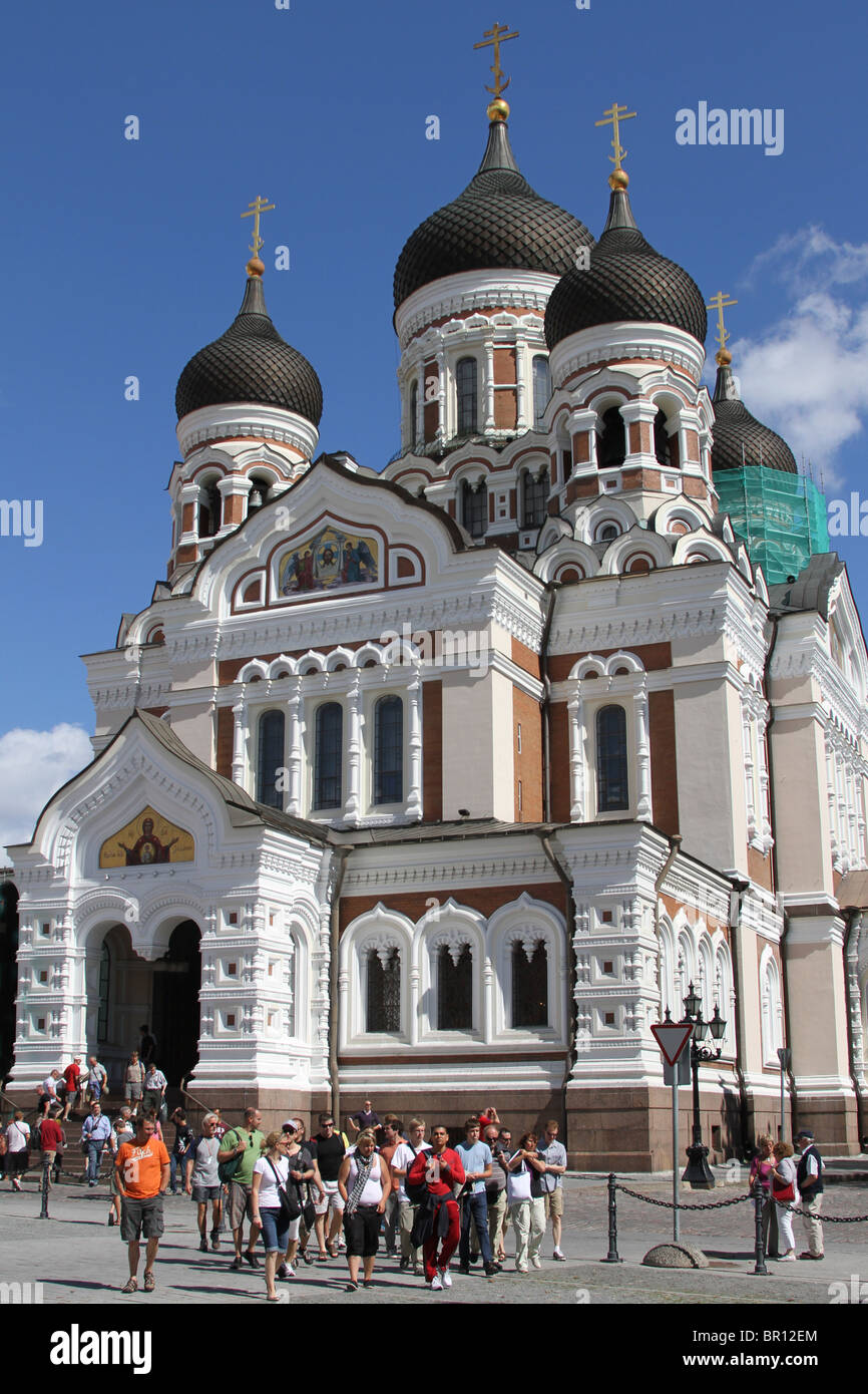 Las cúpulas de la Catedral Alexander Nevsky en Tallinn, Estonia Foto de stock