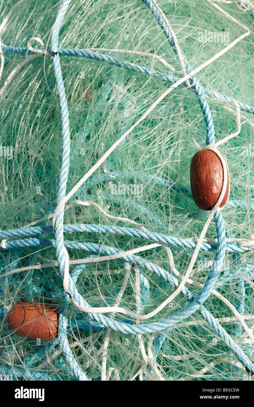 Red de pesca de nylon closeup, Bretaña, Francia Foto de stock