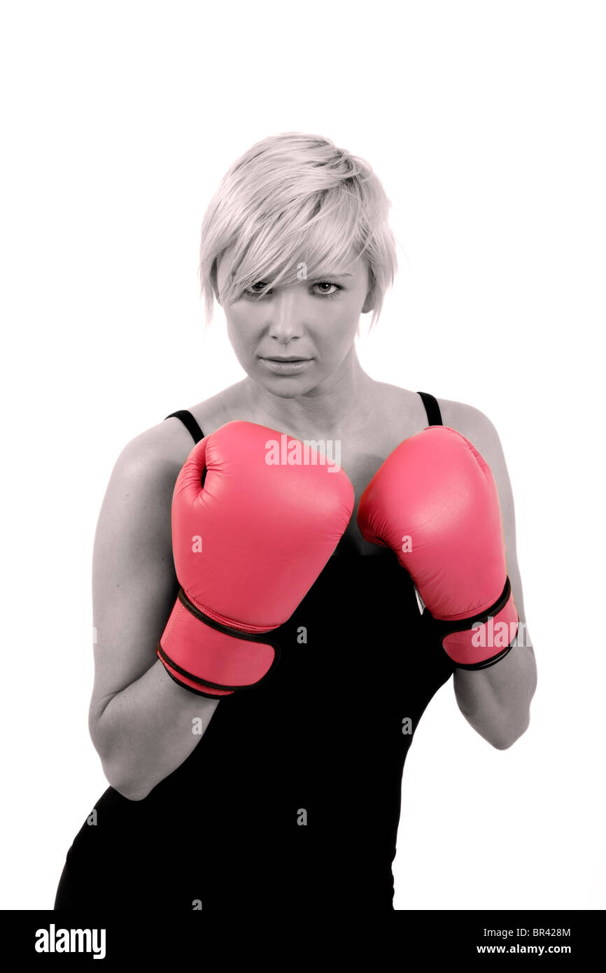 Mujer Con Rosa Guantes Boxeador Foto de stock y más banco de imágenes de  Guante de Boxeo - Guante de Boxeo, Mujeres, Rosa - Color - iStock