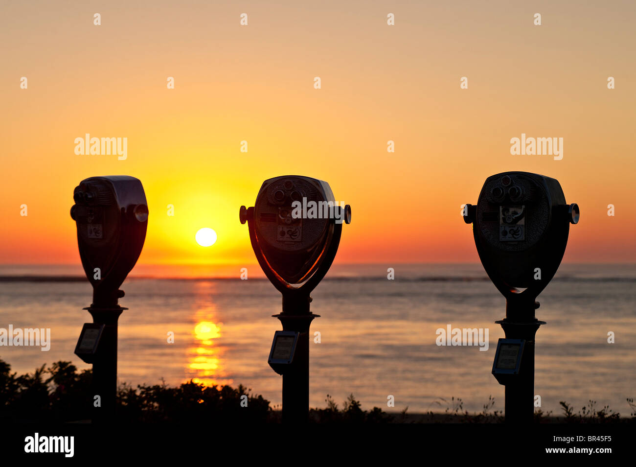 Amanecer binoculares, Chatham, en Cape Cod, Massachusetts, EE.UU. Foto de stock