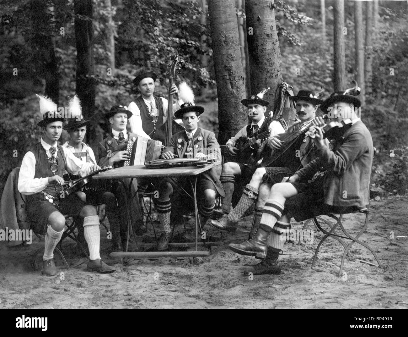 Imagen histórica, los músicos folklóricos, ca. 1922 Foto de stock