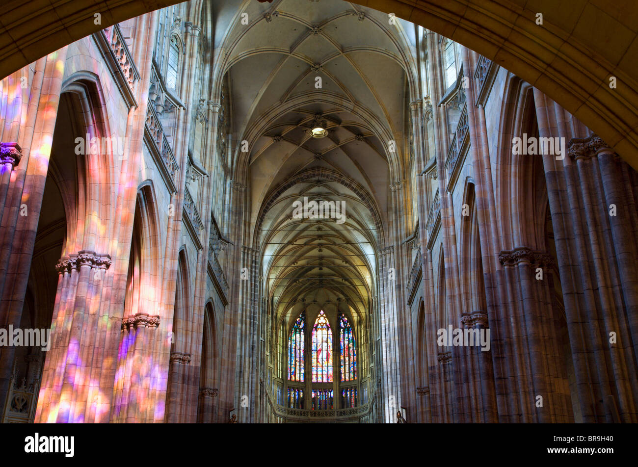 La catedral de San Vito en Praga - interior Foto de stock