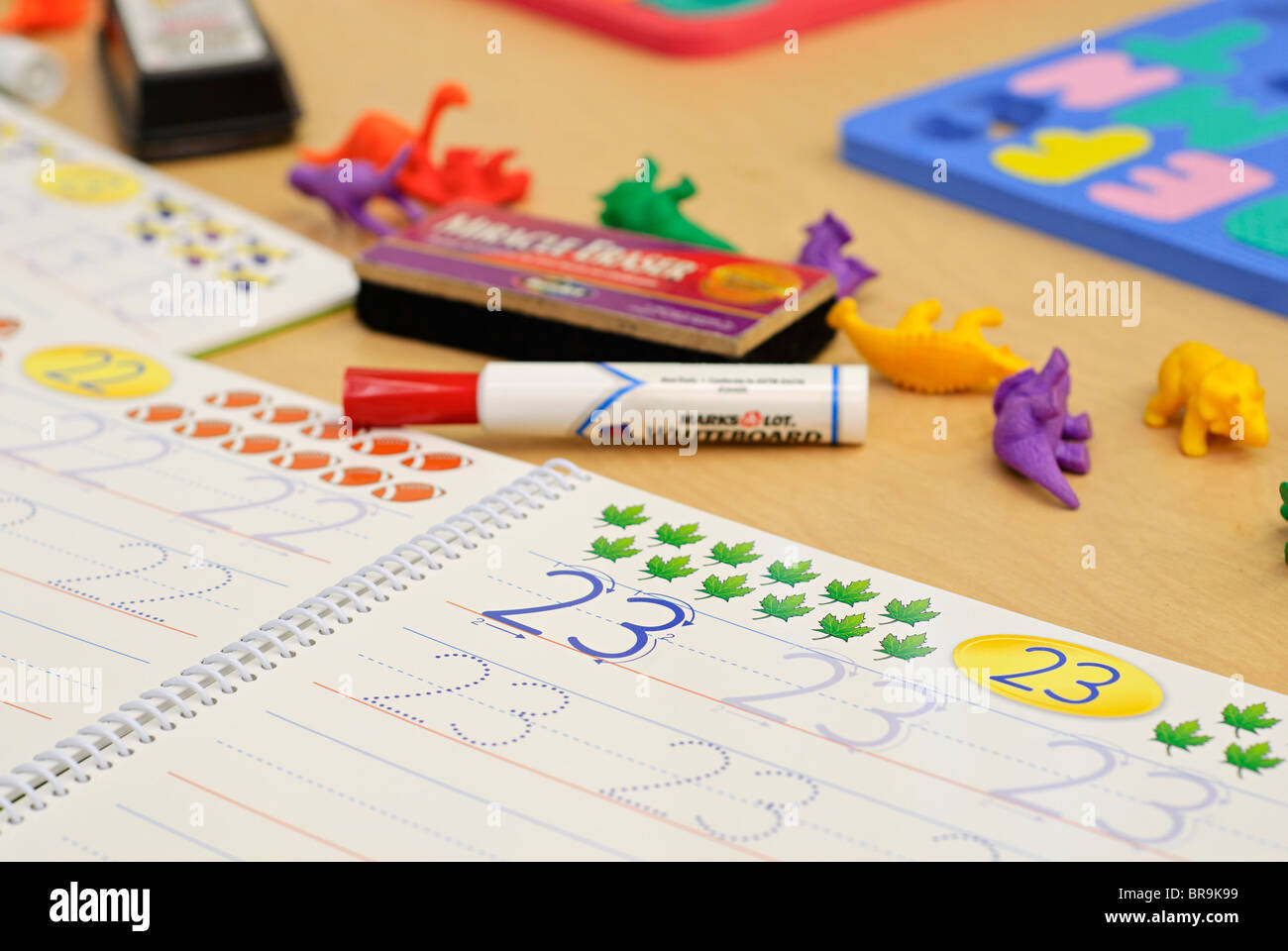 Aula de kindergarten y primer grado Fotografía de stock Alamy