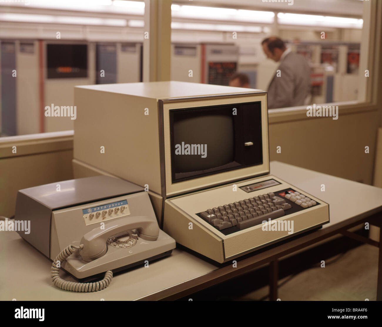 1960 computer fotografías e imágenes de alta resolución - Alamy