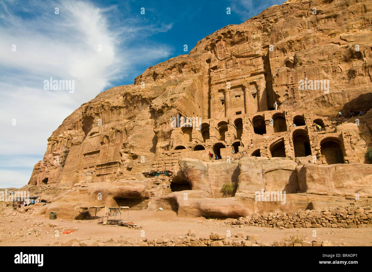 Las tumbas reales de Petra, Sitio del Patrimonio Mundial de la UNESCO, Jordania, Oriente Medio Foto de stock