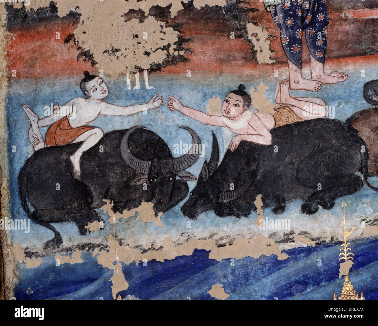 Detalle de los murales de la Sang Thong cuentos Viharn Laikam en Wat Phra Singh, Chiang Mai, Tailandia Foto de stock