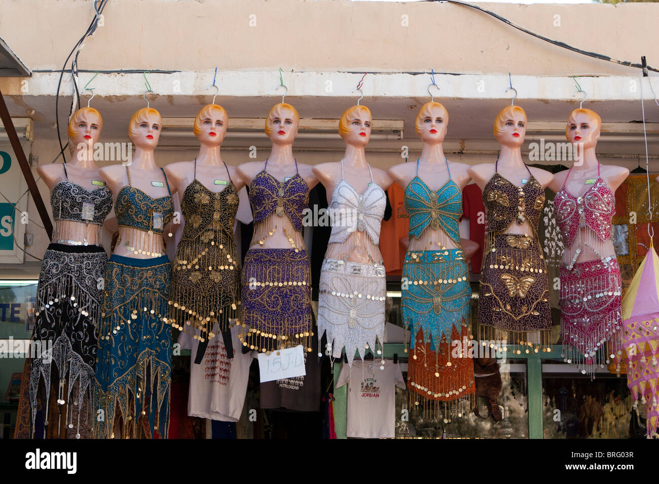 Danza del Vientre ropa para venta en Petra (Jordania Fotografía de stock -  Alamy