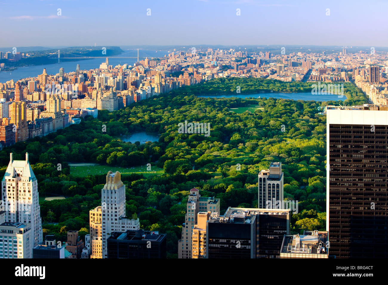 Central Park y los edificios de la parte superior de Manhattan en la Ciudad de Nueva York, EE.UU. Foto de stock