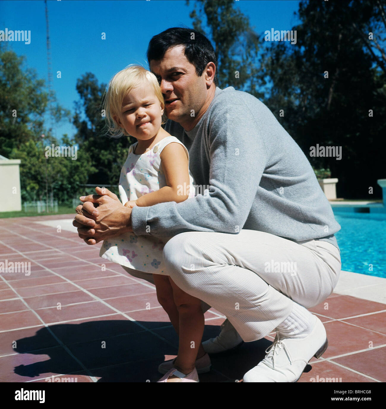 TONY CURTIS & Jamie Lee Curtis actor y con su hija (1960 Fotografía de ...