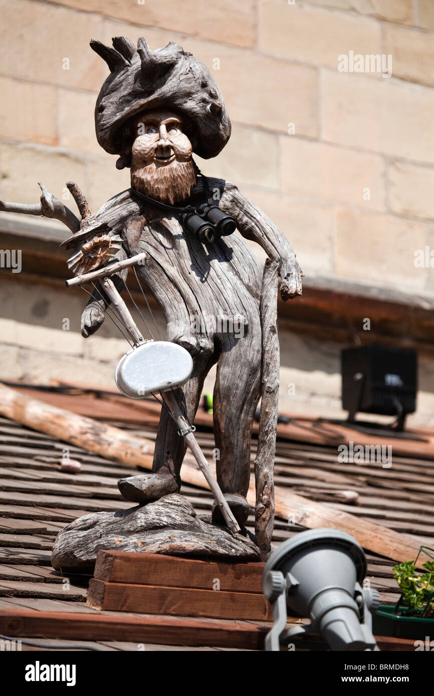 Figura de madera tallada, Mayo Semana Festival en Osnabrück, Baja Sajonia, Alemania Foto de stock