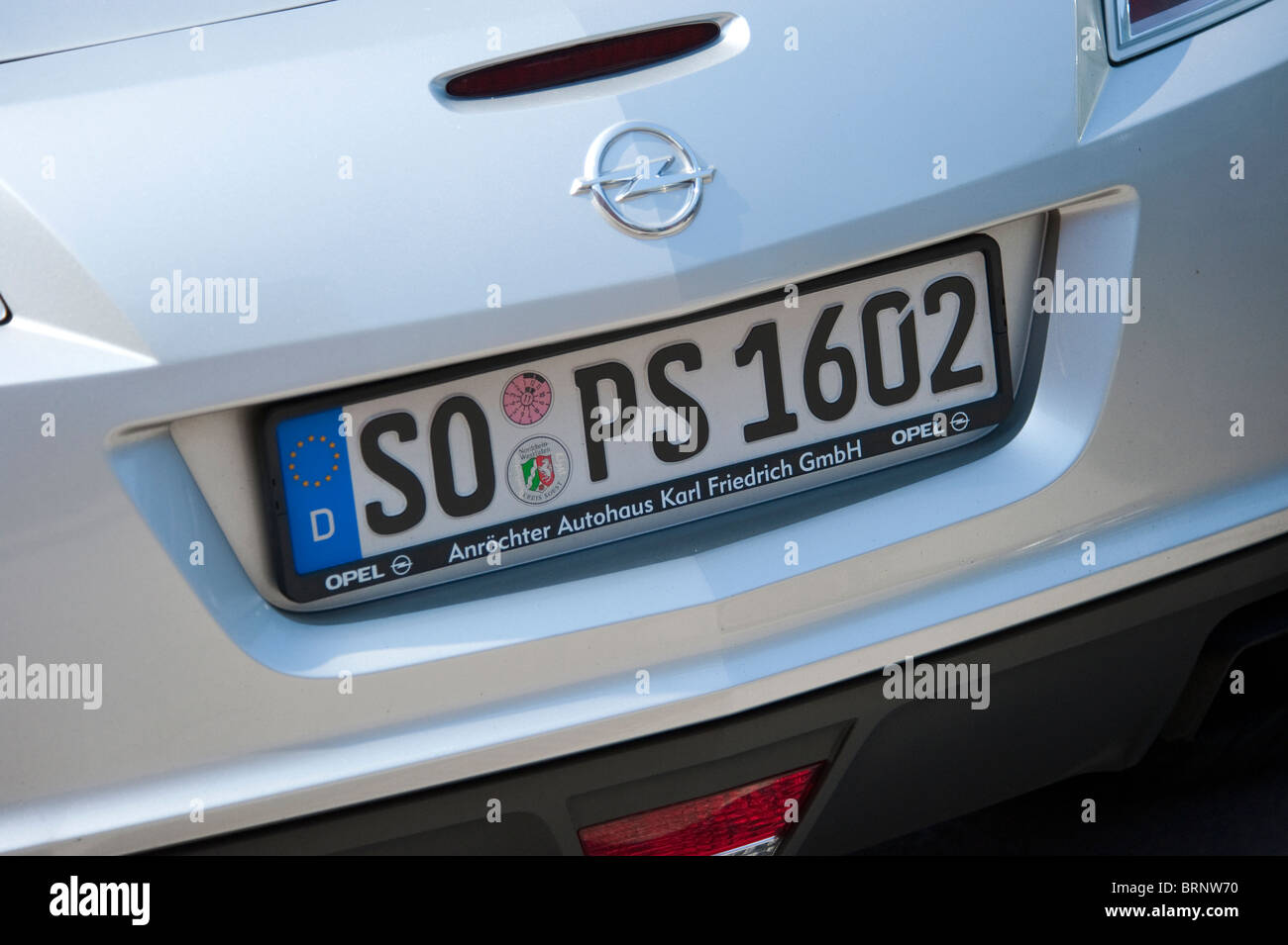 Placa de matrícula alemana Opel Car Foto de stock