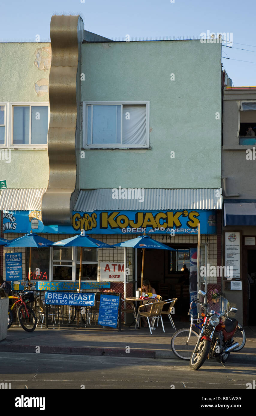Kojack's Greek & American Restaurant en Belmont Park en Mission Bay, San Diego, California, EE.UU. Foto de stock