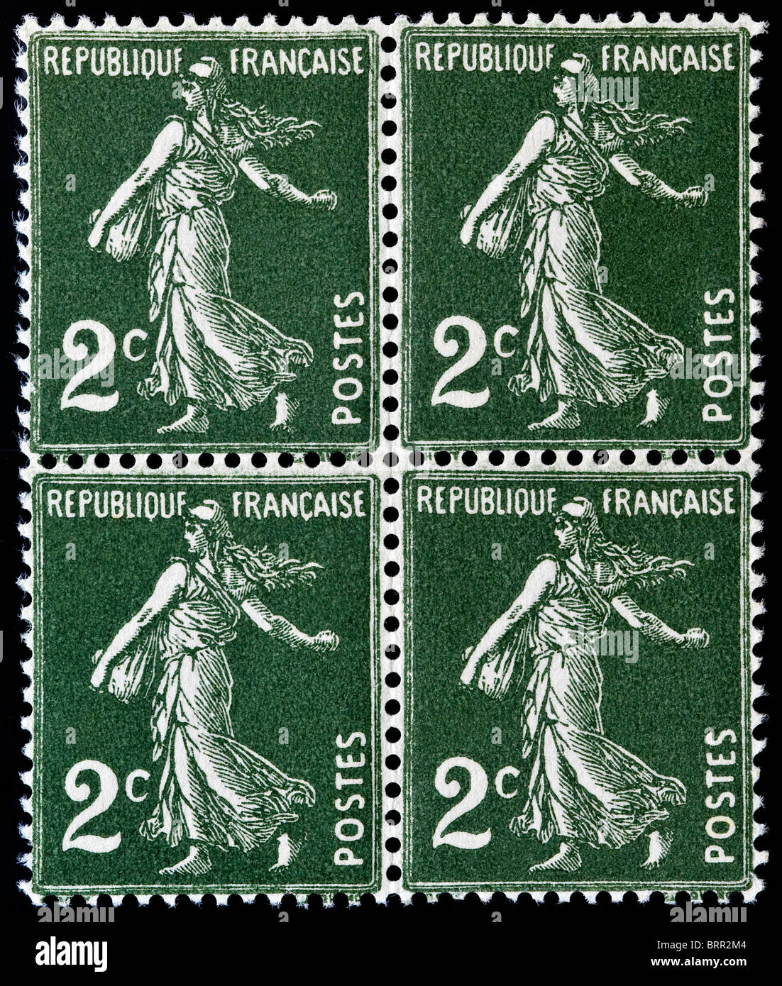 Bloque de 4 sin usar francés 1933-1941 2 céntimos Semeuse / Sembrador definitivo de los sellos. Foto de stock