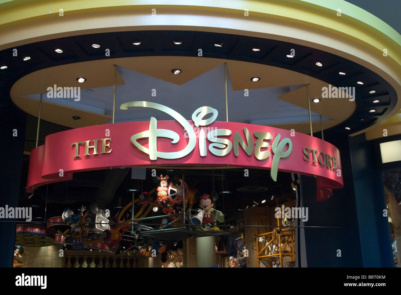 Disney Store en el shopping mall en USA Fotografía de stock - Alamy