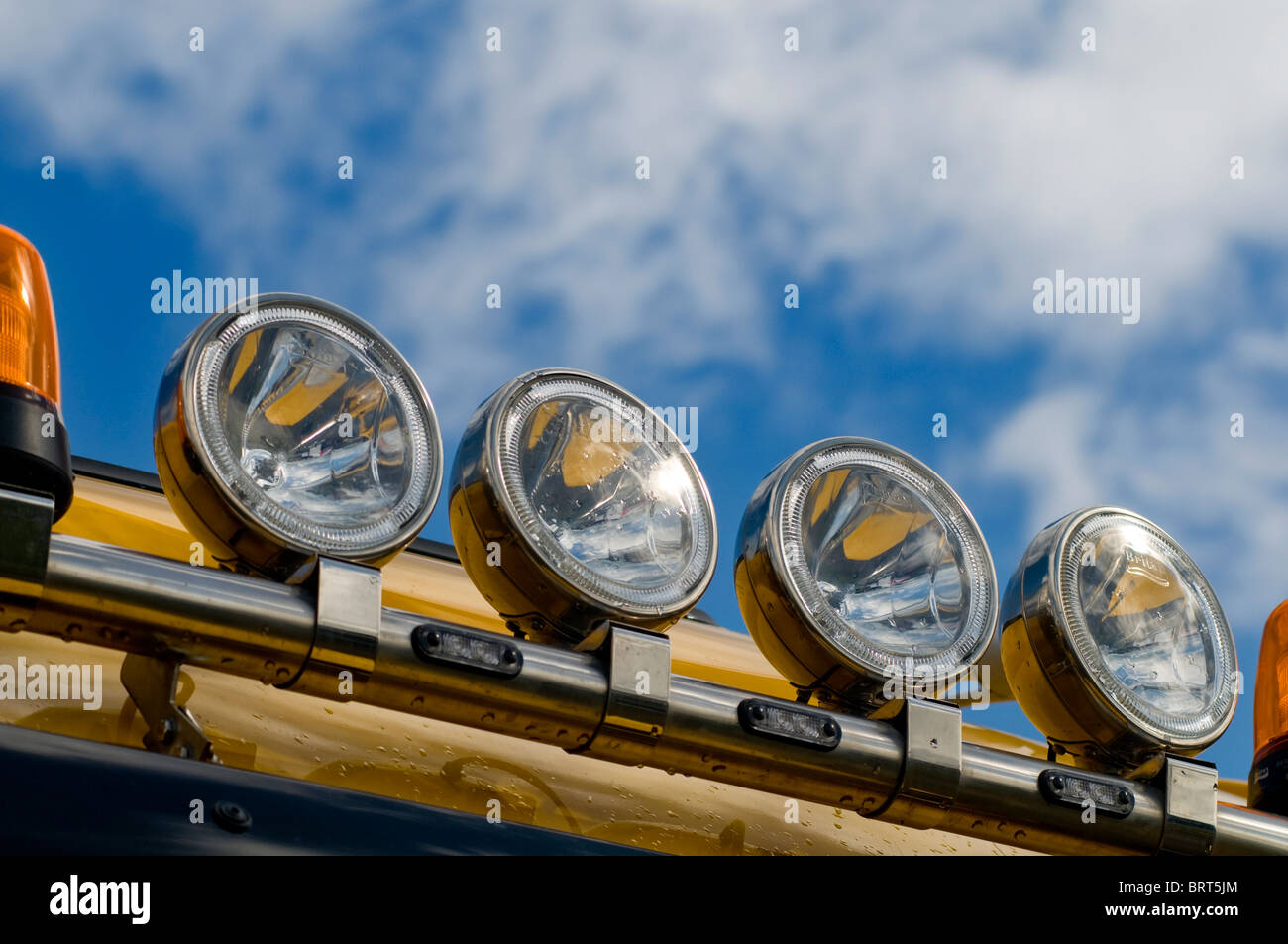 Faros de camiones fotografías e imágenes de alta resolución - Alamy